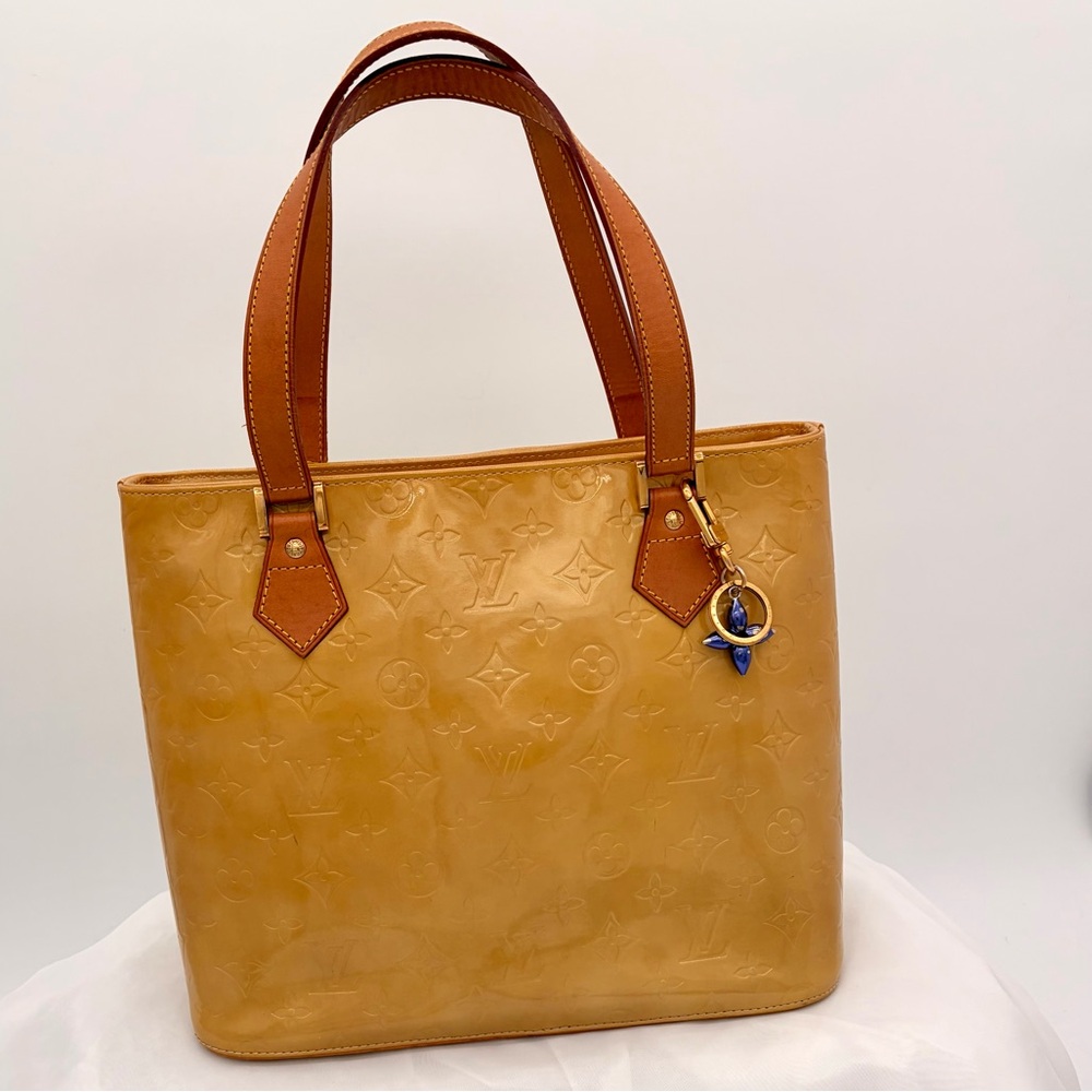 Louis Vuitton Vernis Houston w/authentic Louis Vuitton bag charm - Picture 12 of 17